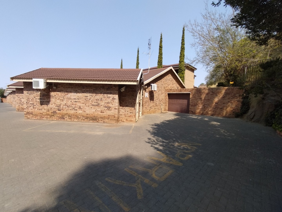 3 Bedroom Property for Sale in Bloemfontein Free State